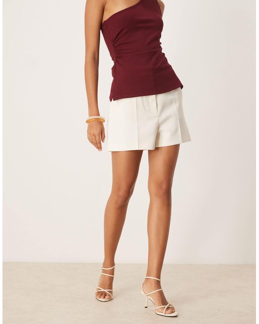 Mango Red – elegante shorts